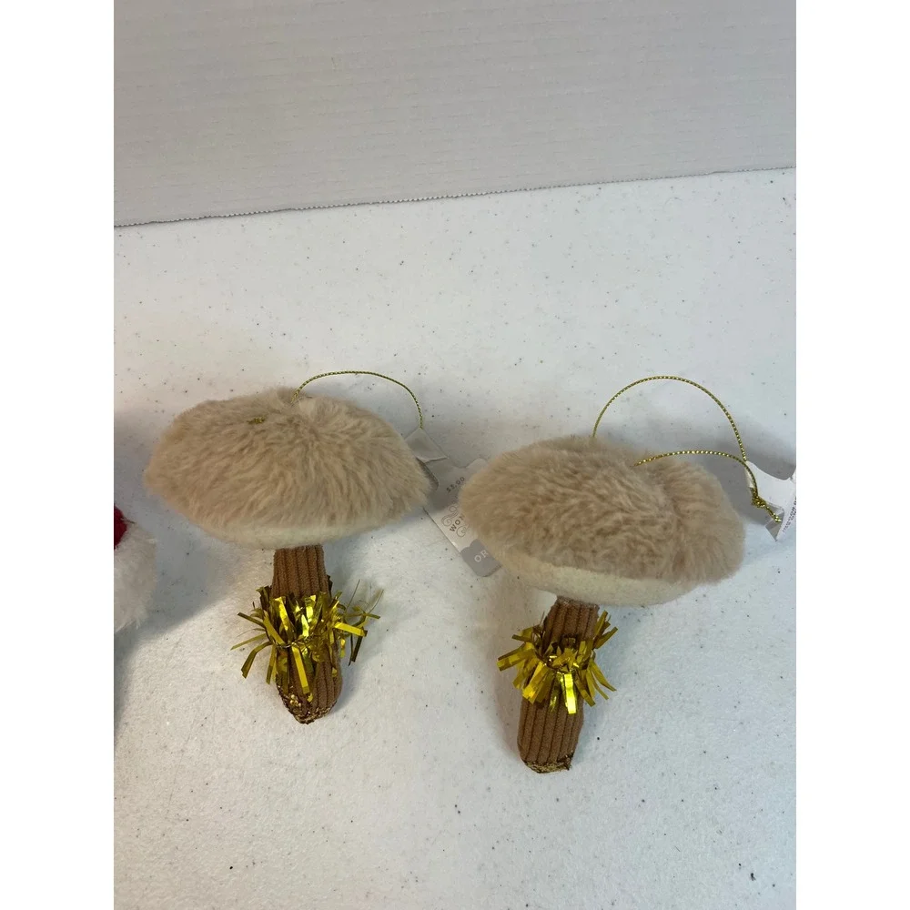 Wondershop Mushroom Christmas Ornaments Set of 4 Red Green Tan Plush Fabric
